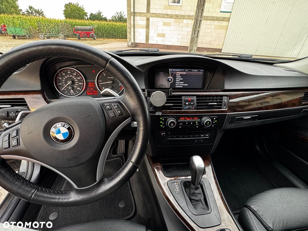BMW Seria 3 335d DPF Edition Sport - 8