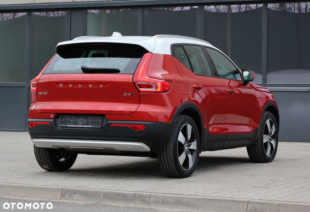 Volvo XC 40 D4 AWD Geartronic R-Design - 37