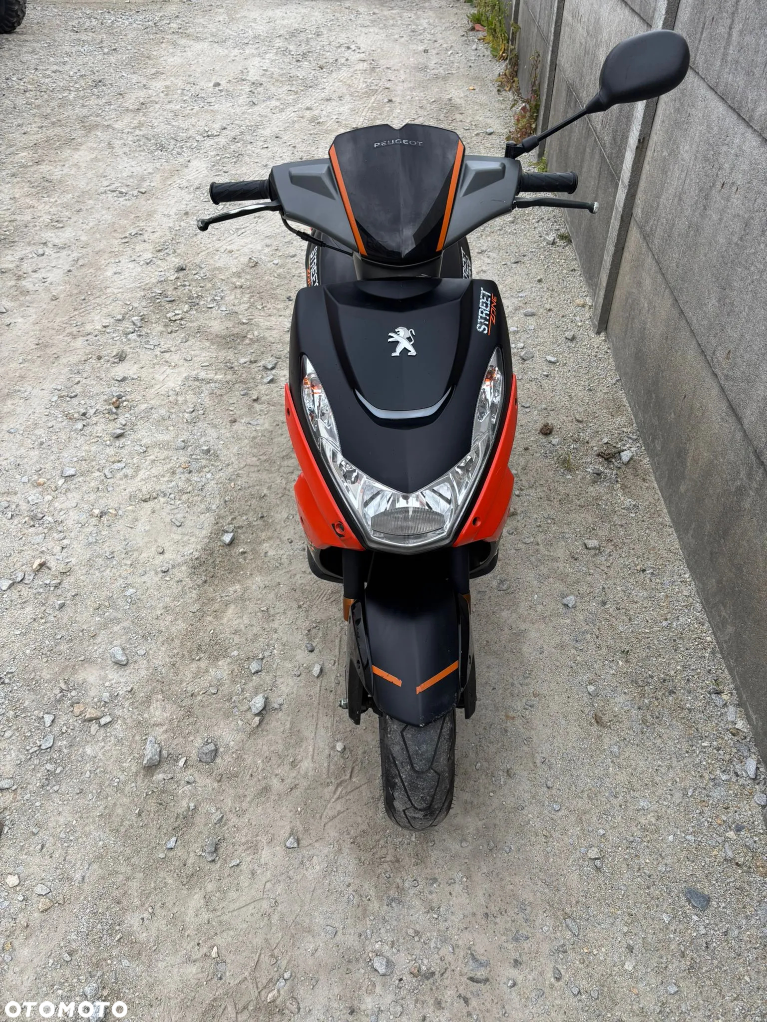 Peugeot Kisbee - 2