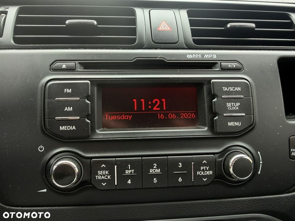 Kia Rio - 20