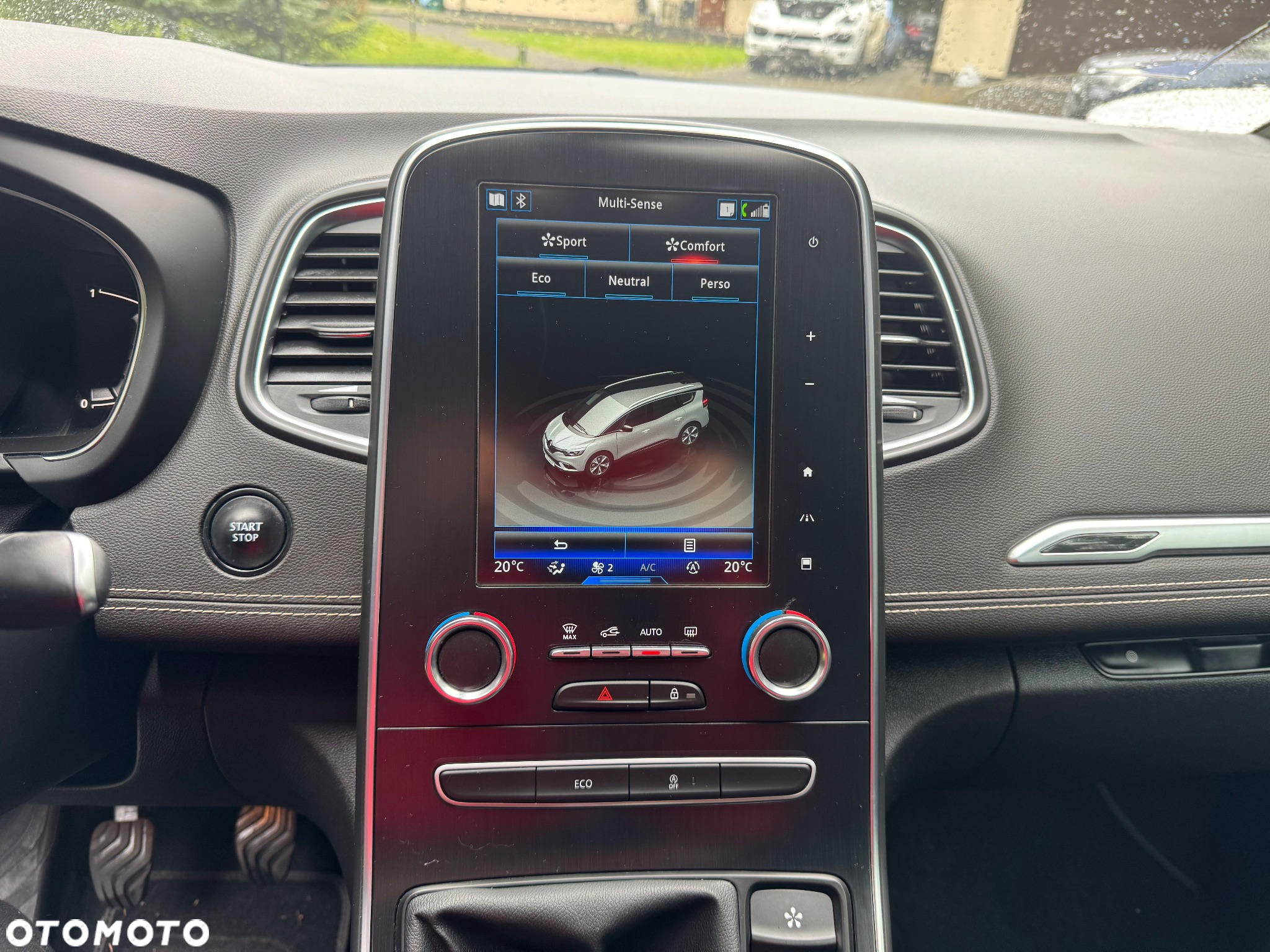 Renault Grand Scenic - 9