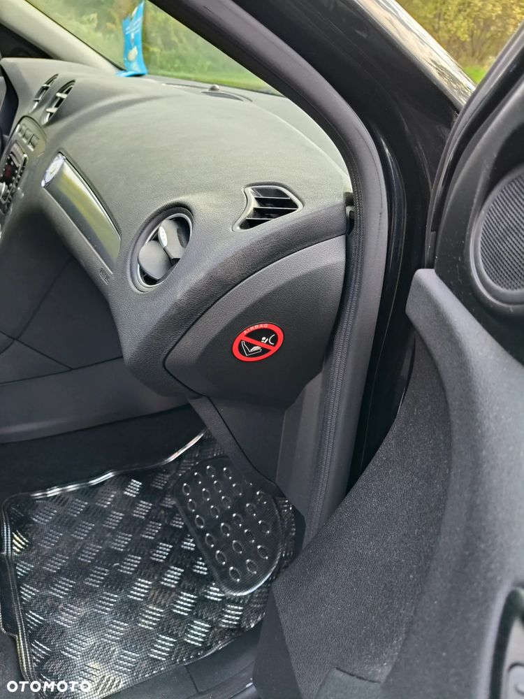 Ford Mondeo - 17