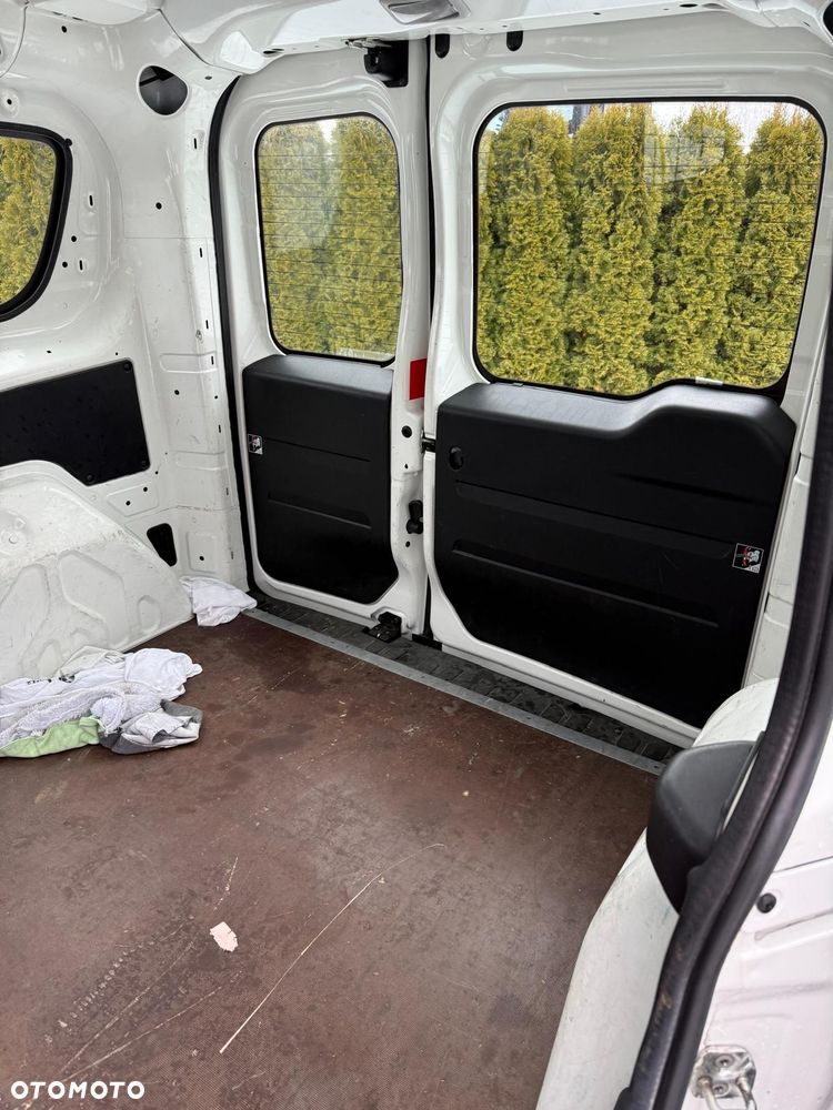 Fiat Doblo - 10