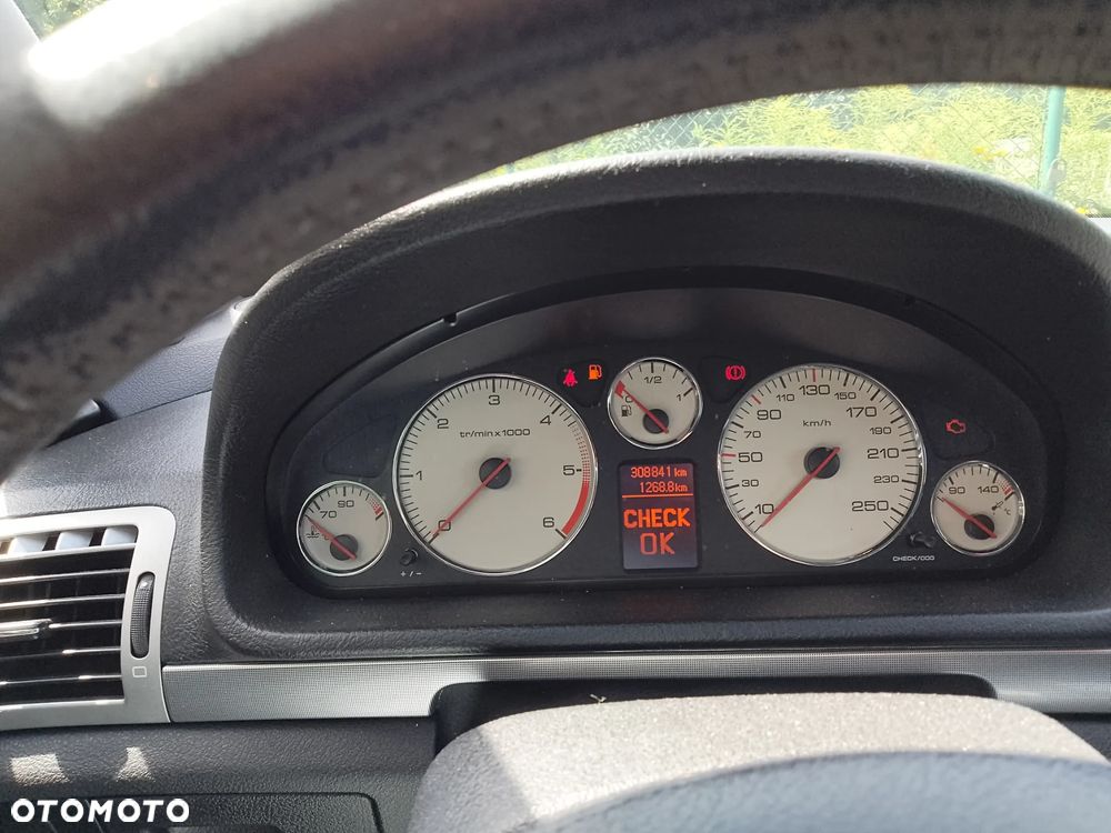 Peugeot 407 - 9
