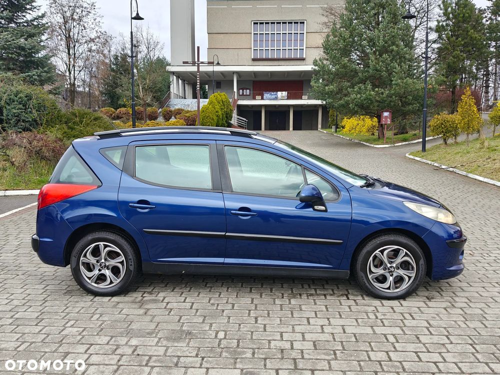 Peugeot 207 90 HDi FAP (Blue Lion) Sport - 2