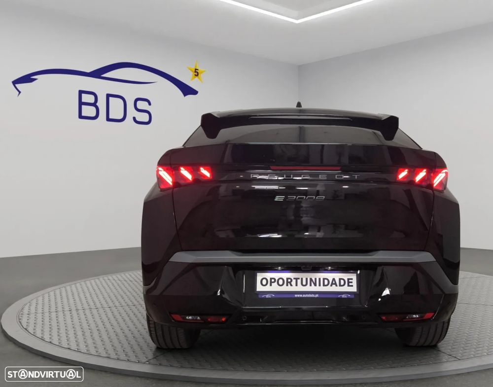 Peugeot E-3008 GT - 8