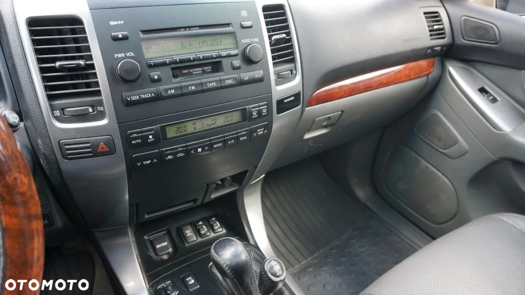 Toyota Land Cruiser 3.0 D Luna Comfort - 13