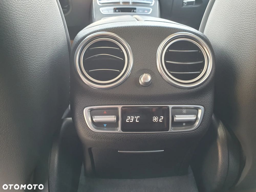 Mercedes-Benz Klasa E 400 d 4Matic 9G-TRONIC AMG Line - 24