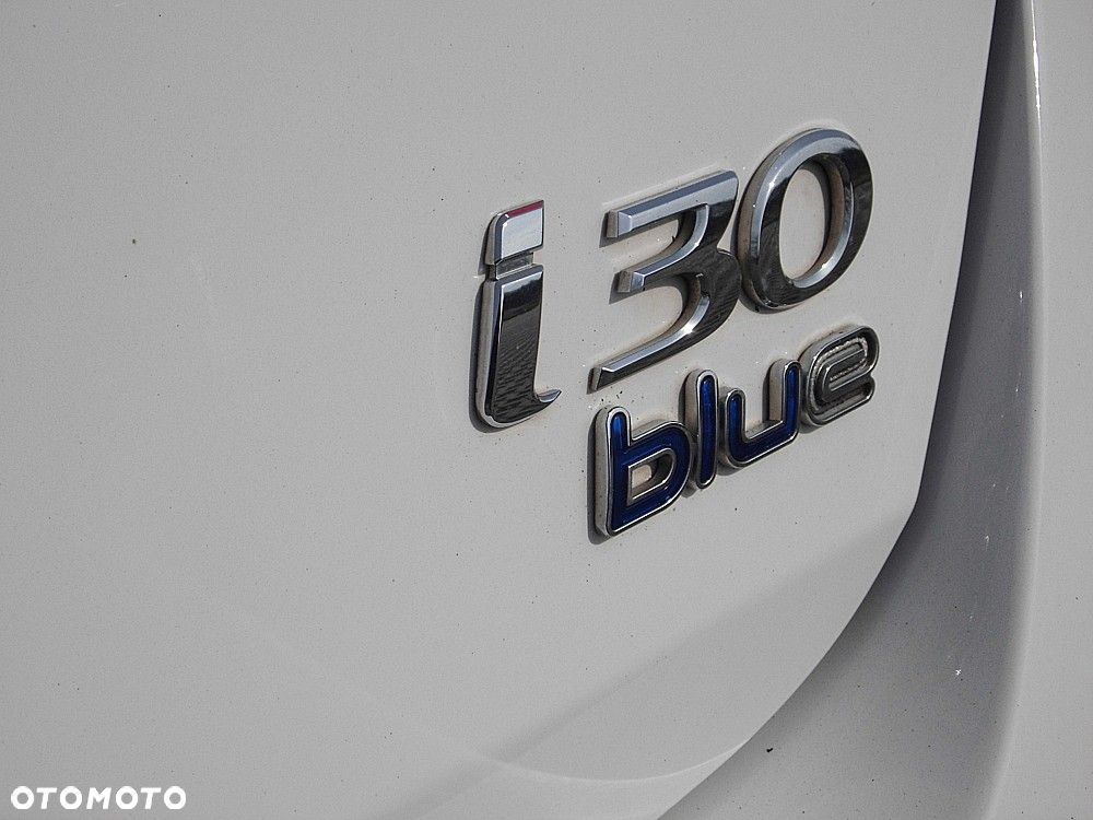 Hyundai i30 1.6 CRDi Fifa World Cup Edition - 37