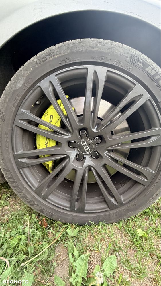 Audi A8 - 6