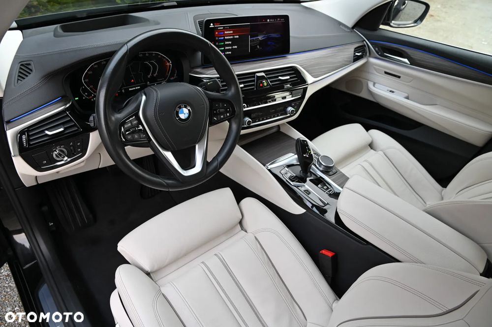 BMW 6GT 630i Luxury Line - 23