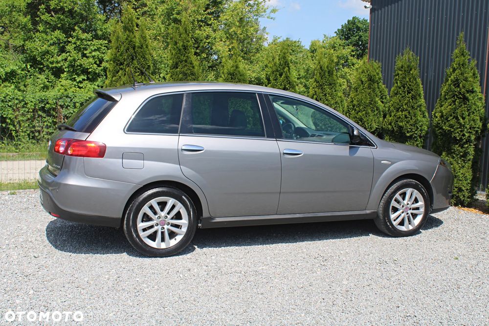 Fiat Croma 2.4 Multijet 20V DPF Automatik Emotion - 17