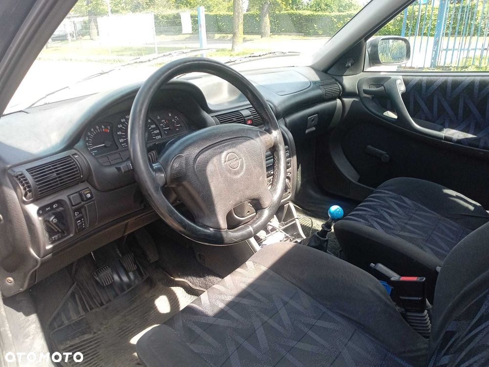 Opel Astra - 6