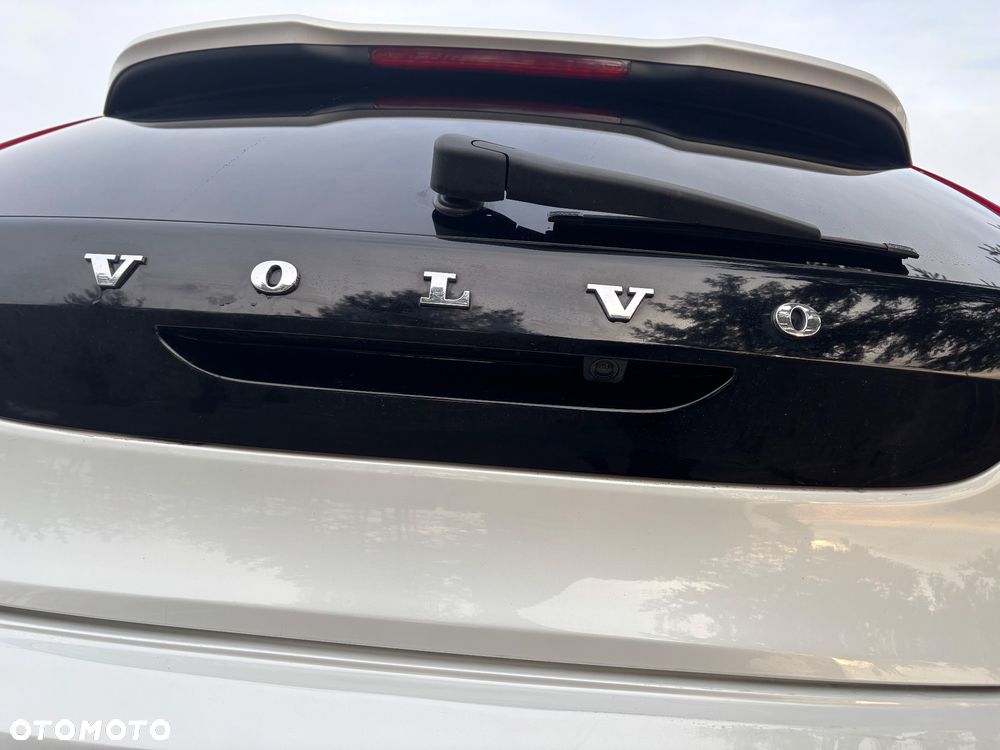 Volvo V40 Cross Country - 14