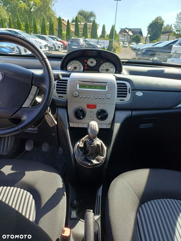 Lancia Ypsilon - 17