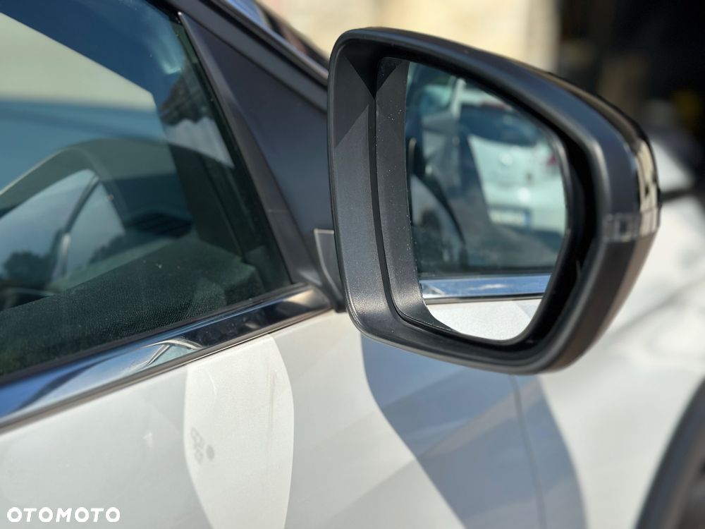 Peugeot 3008 BlueHDi 130 Stop & Start EAT8 Allure - 23