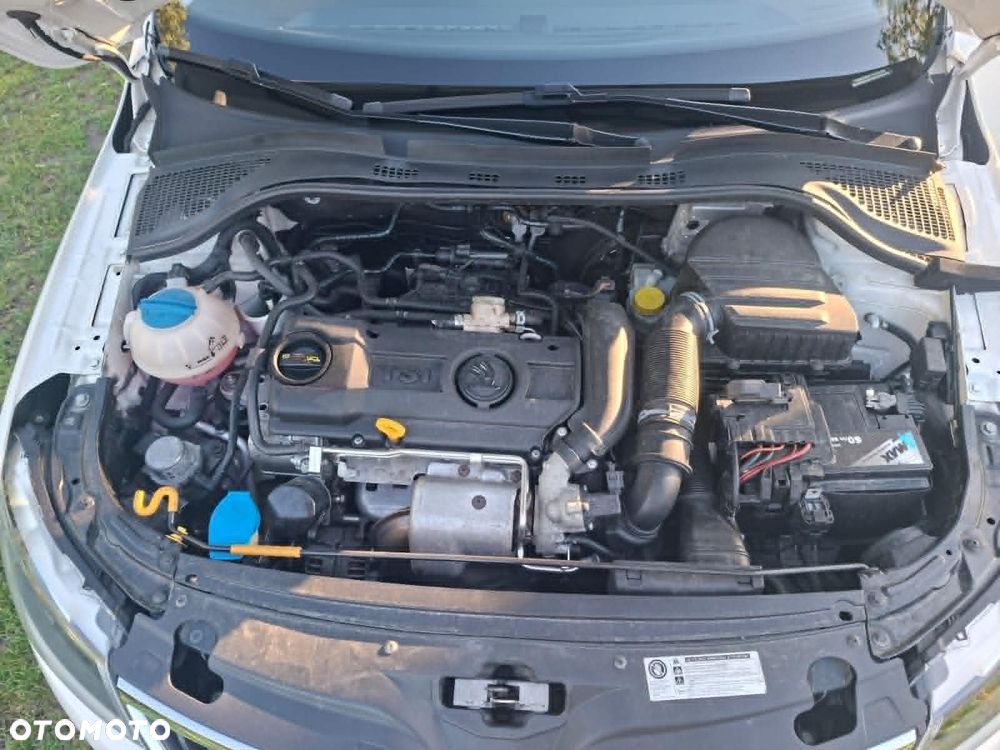 Skoda RAPID - 16