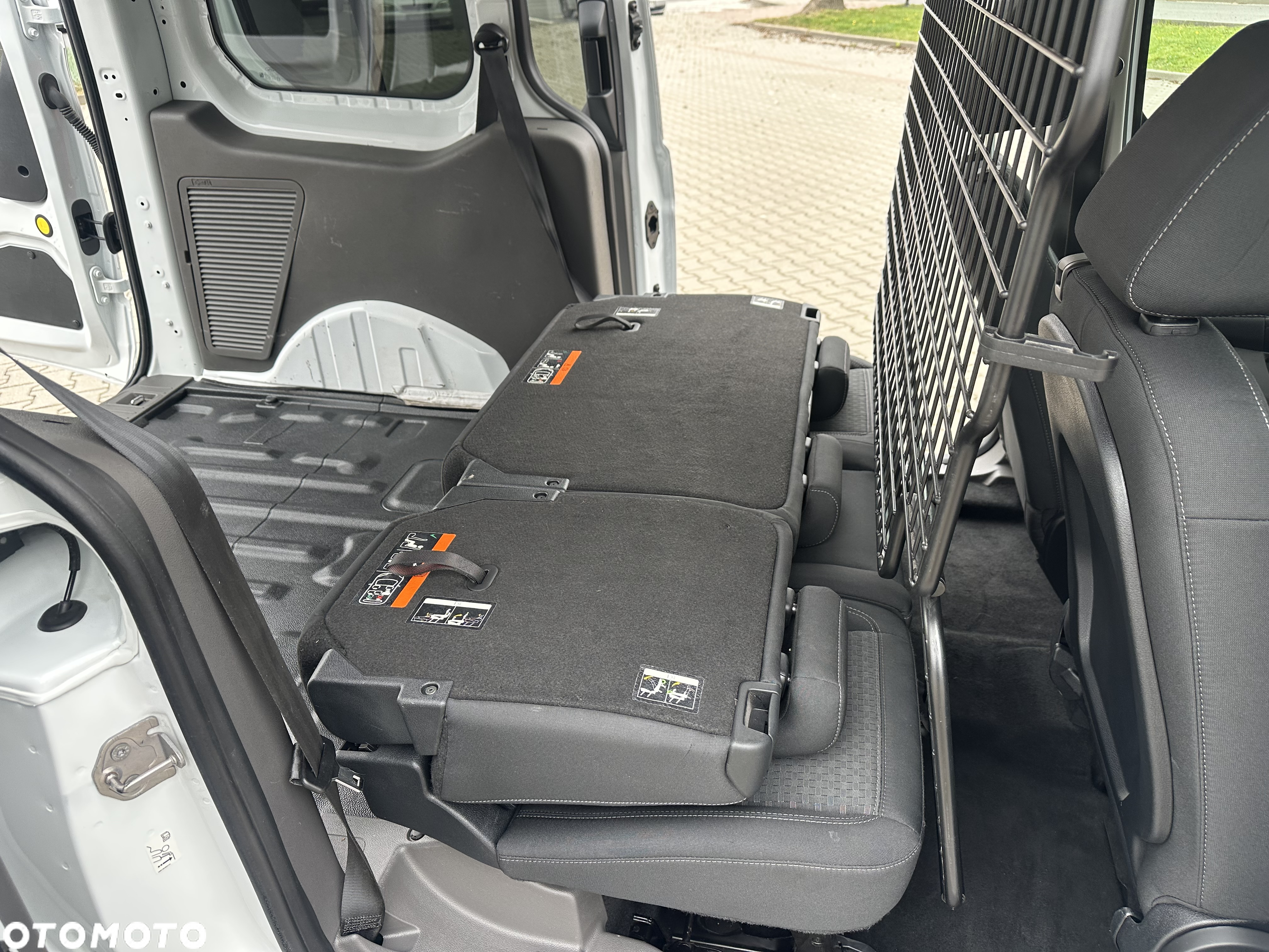 Ford Transit Connect - 16