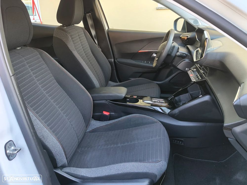 Peugeot e-2008 50 kWh Active Pack - 44