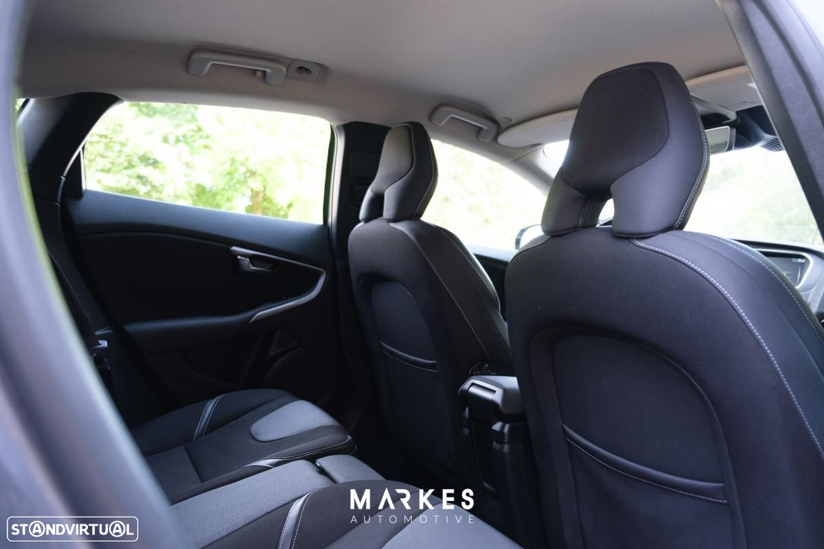 Volvo V40 1.6 D2 Eco Momentum - 13