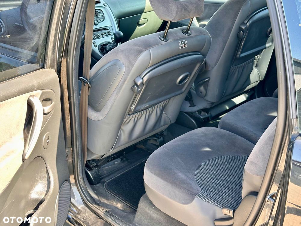 Citroën Xsara 1.6i Prestige Plus - 17