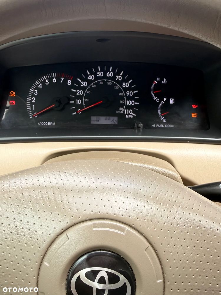 Toyota Corolla - 10