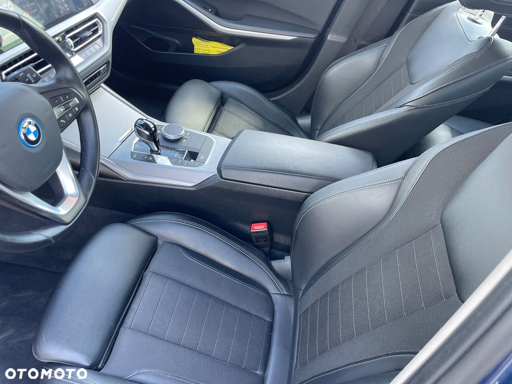 BMW Seria 3 330e iPerformance Sport Line - 9