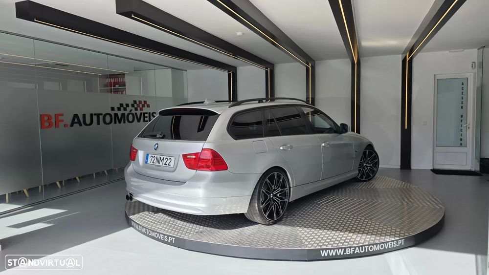 BMW 320 d EfficientDynamics Navigation - 4