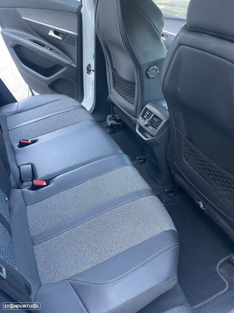 Peugeot 3008 PureTech 130 Stop & Start GPF EAT8 Allure - 30