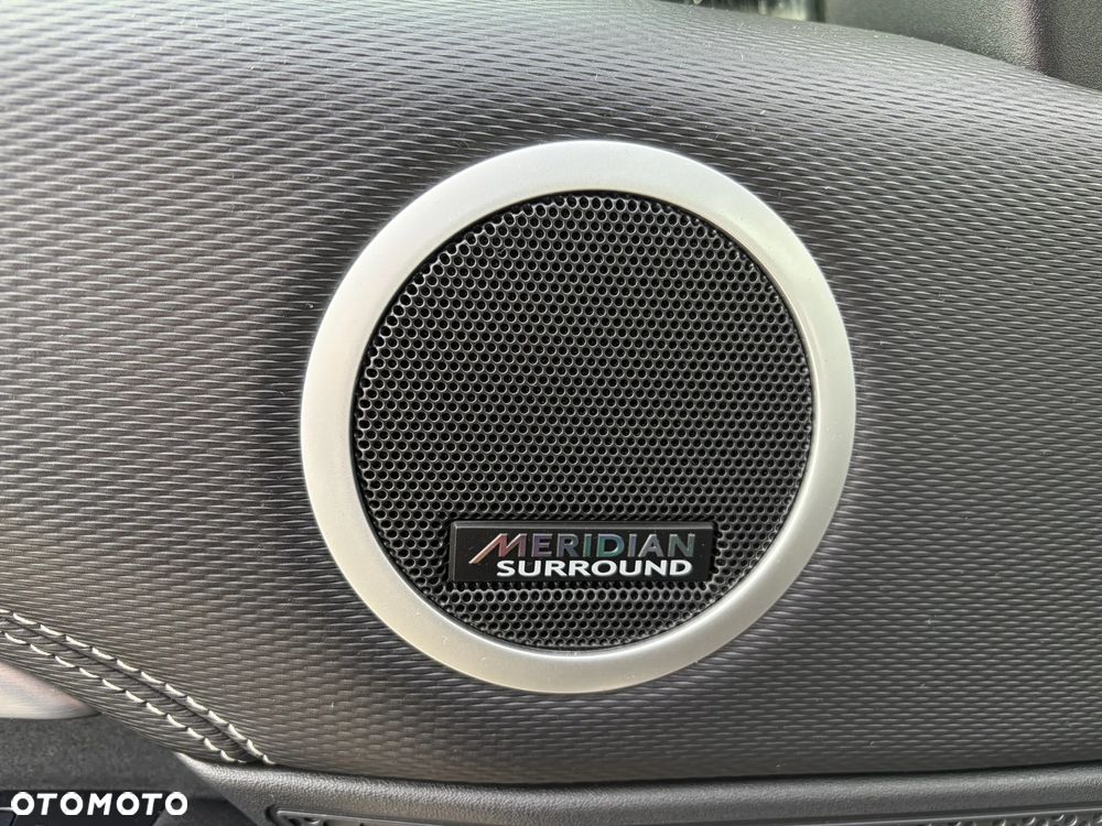 Land Rover Discovery 2.0 P300 R-Dynamic SE - 31