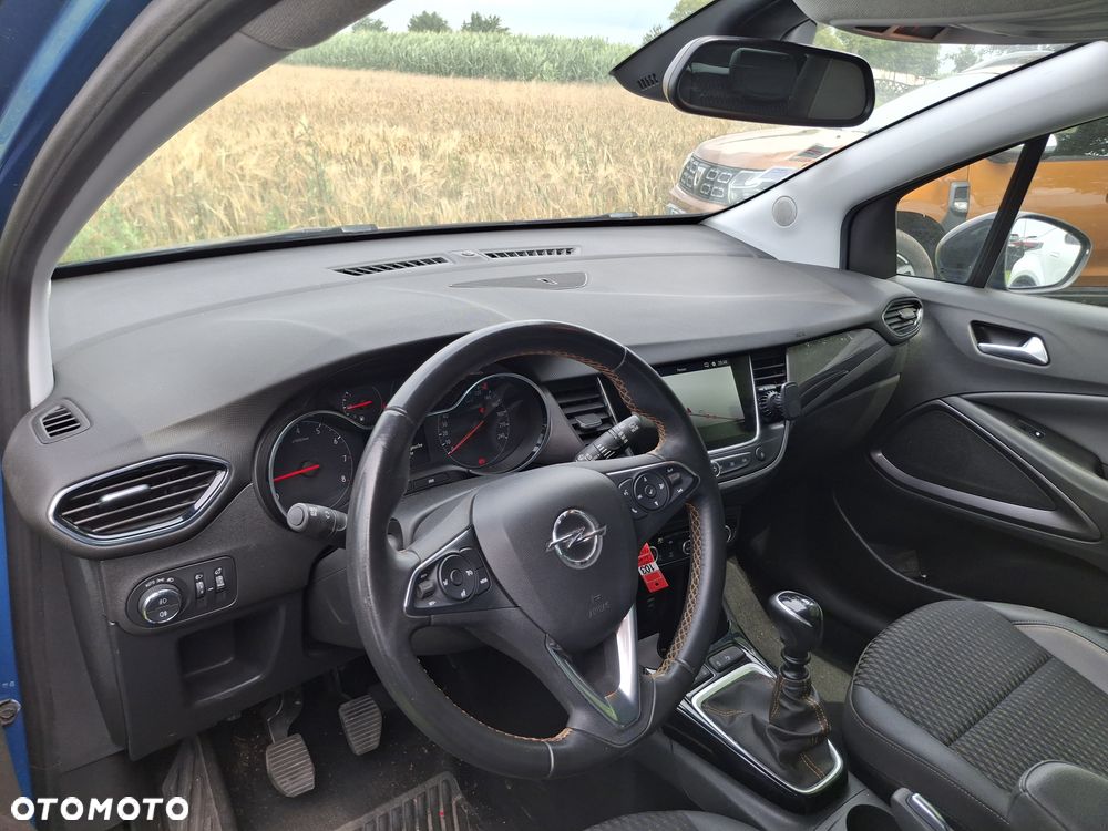 Opel Crossland X - 11