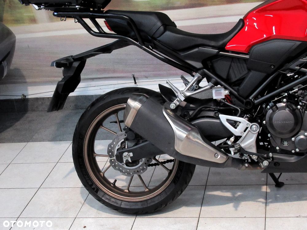 Honda CB - 16