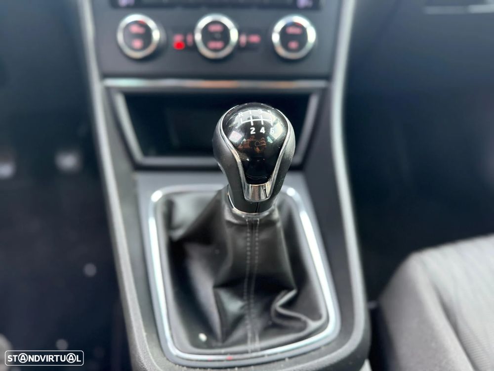 SEAT Leon 1.6 TDI Reference - 11