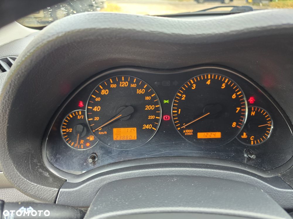 Toyota Avensis - 3