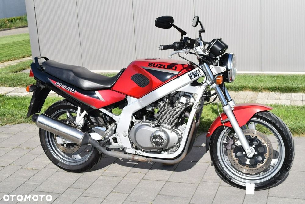 Suzuki GS