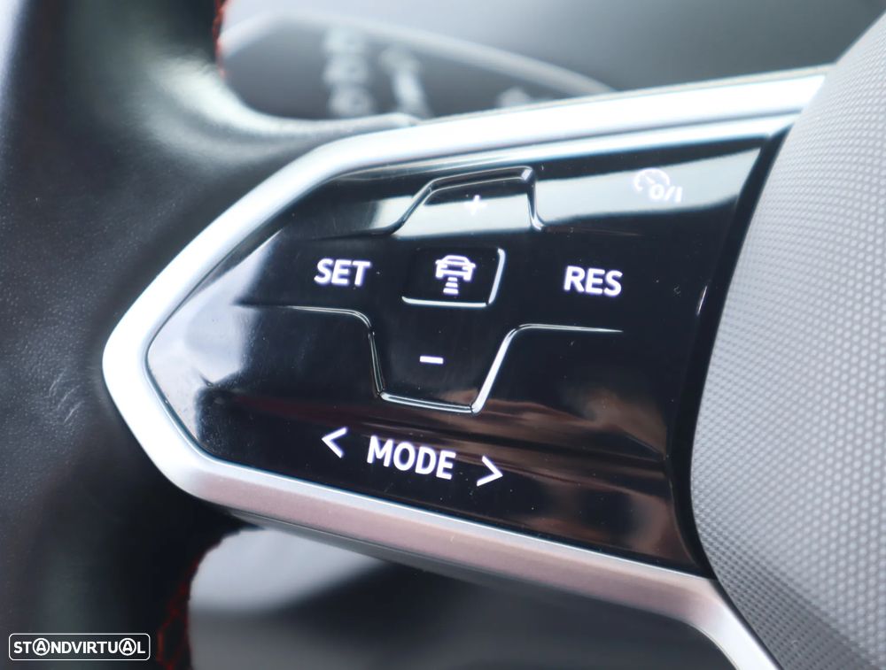 VW ID.4 4Motion GTX - 36