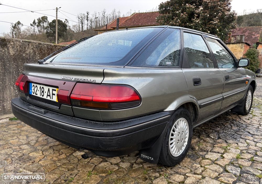 Toyota Corolla Liftback 1.3 - 2