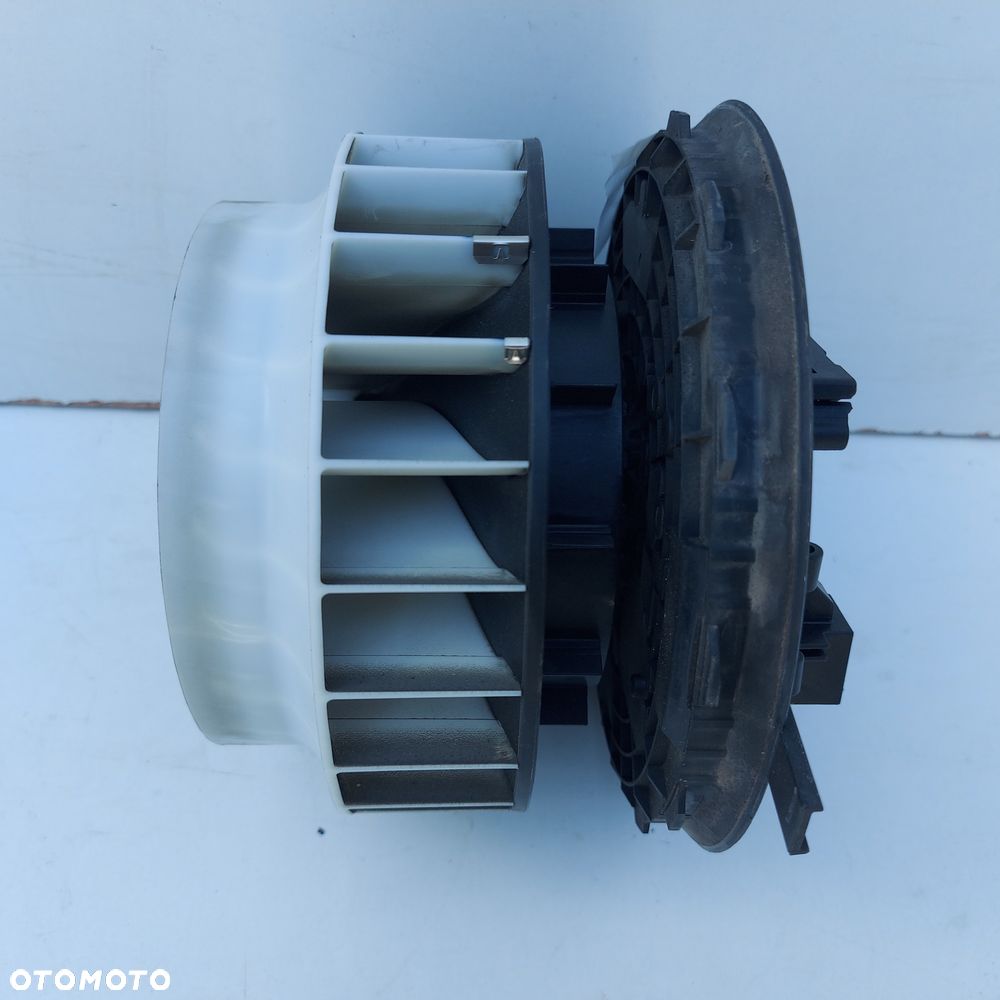 DMUCHAWA NAWIEWU REZYSTOR MERCEDES C W205 ORYGINAL DEMONTAZ 0130309002 - 1