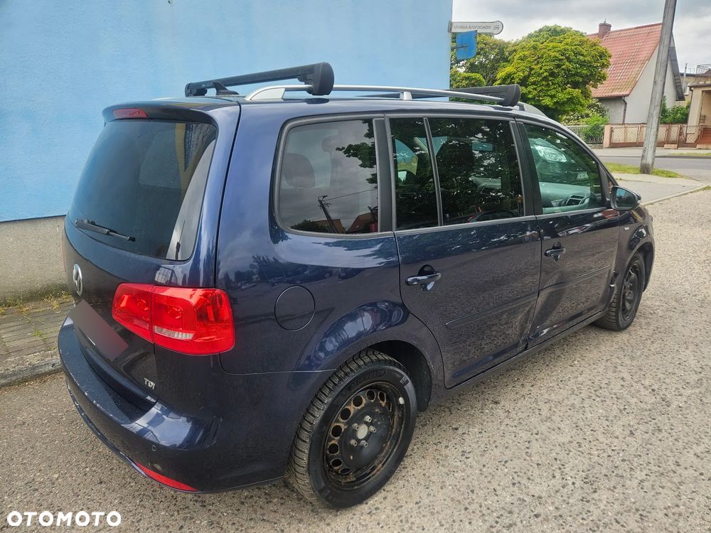 Volkswagen Touran - 8