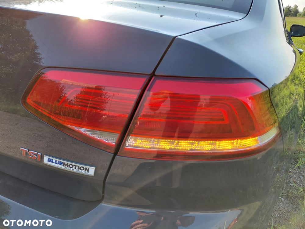 Volkswagen Passat 1.8 TSI BMT Comfortline - 17