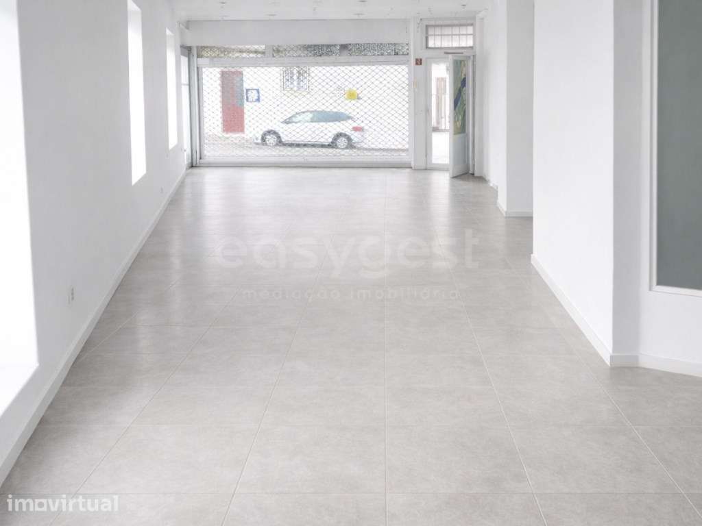 Loja em bom estado localizada no centro de Beja - Grande imagem: 4/9
