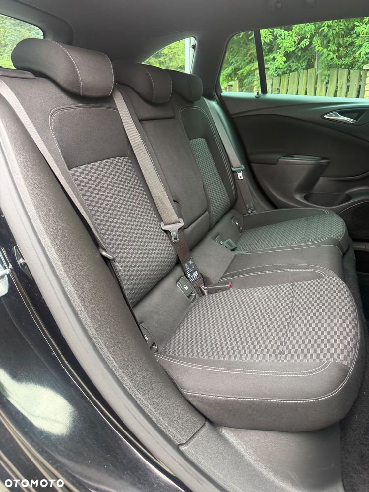 Opel Astra 1.4 Turbo Dynamic - 24