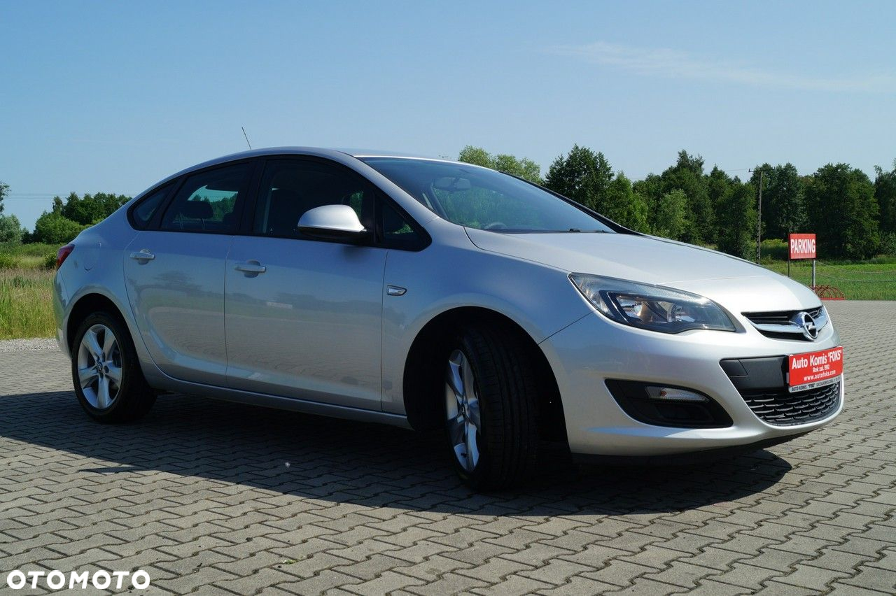 Opel Astra - 2