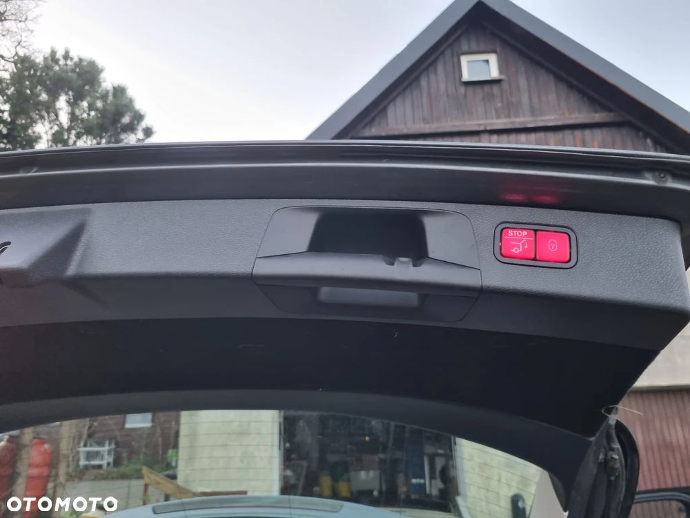 Mercedes-Benz Klasa E 220 d Business Edition 9G-TRONIC - 15