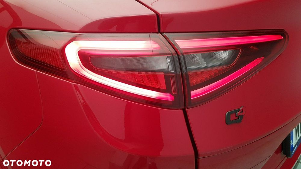 Alfa Romeo Stelvio - 16