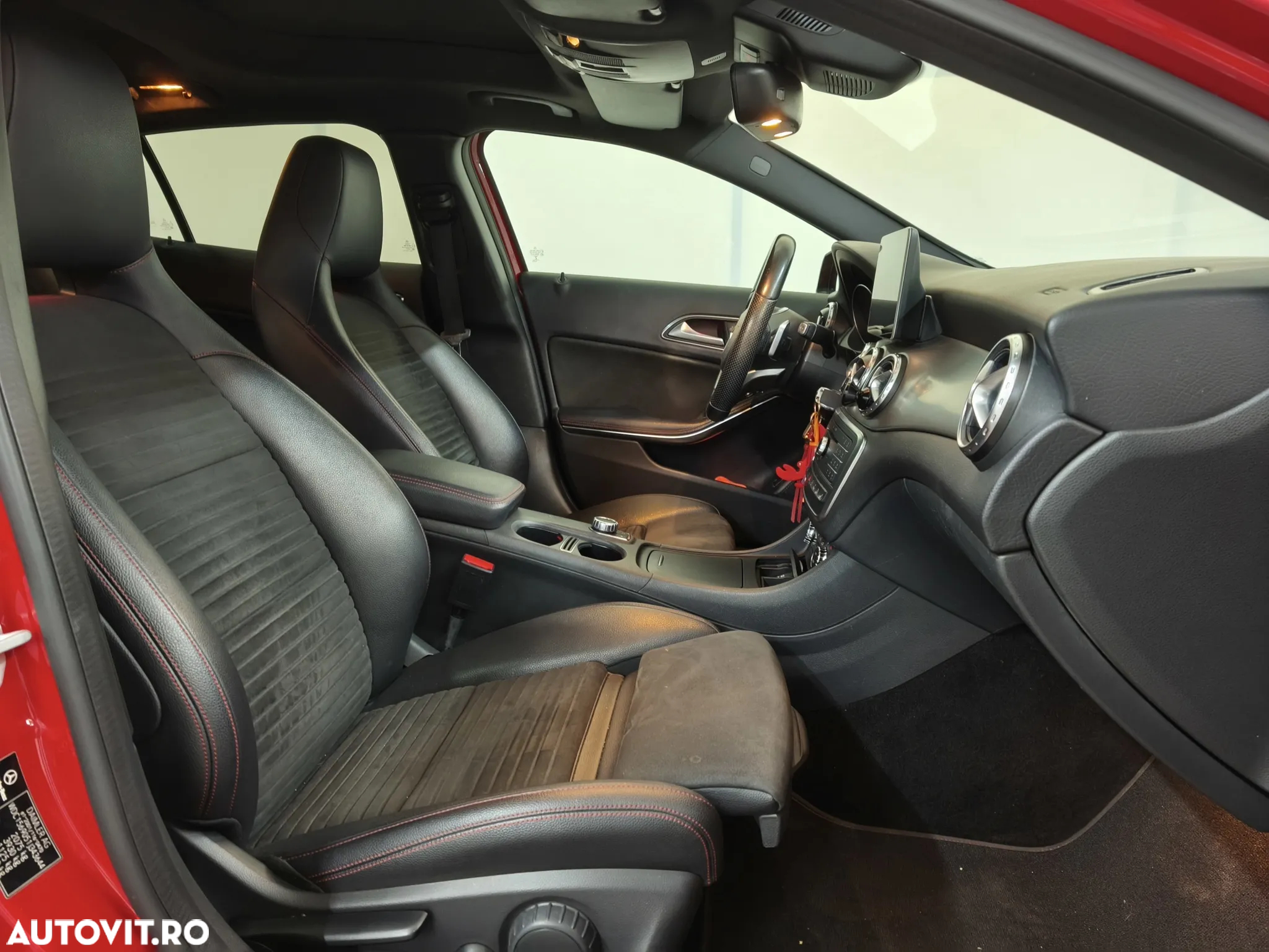 Mercedes-Benz GLA 220 d 4Matic 7G-DCT AMG Line - 12