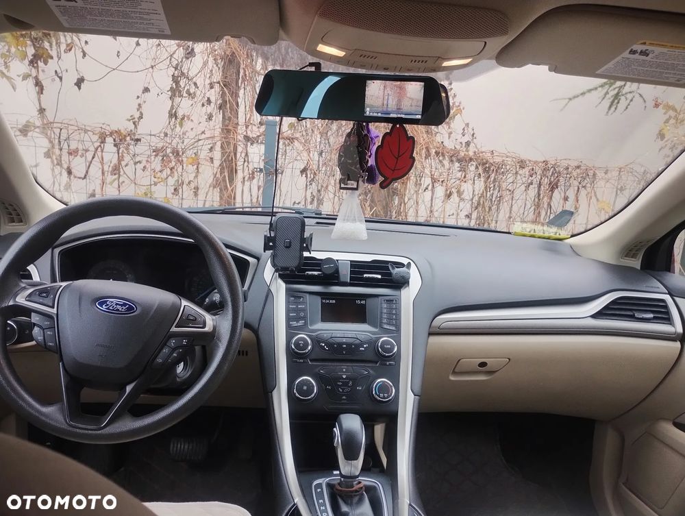 Ford Fusion - 13