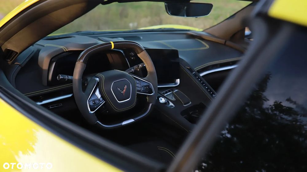 Chevrolet Corvette - 15