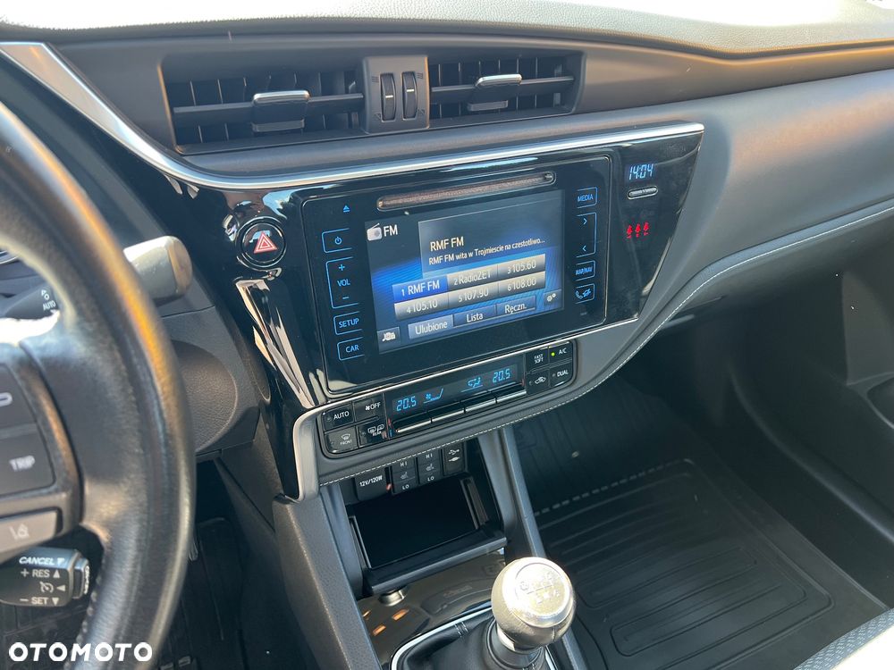 Toyota Corolla 1.6 Prestige - 29