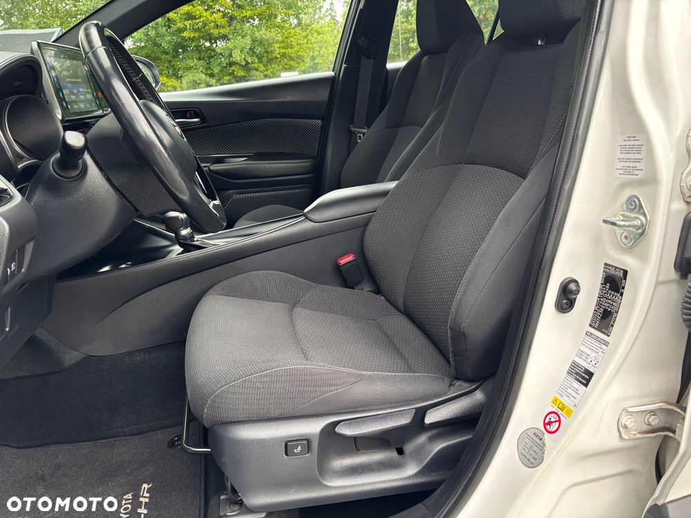 Toyota C-HR - 11